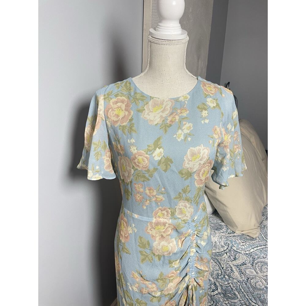 Yumi Kim Floral Ruched Midi Dress M Blue Ruffle Hem Cottagecore Romantic Spring - Picture 4 of 8